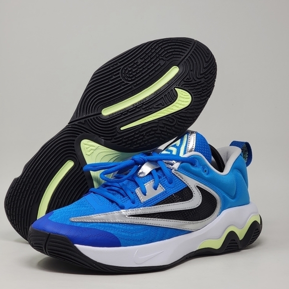Nike Men\'s Size 10.5 Giannis Immortality 3 Basketball Shoes DZ7533-400 Blue New